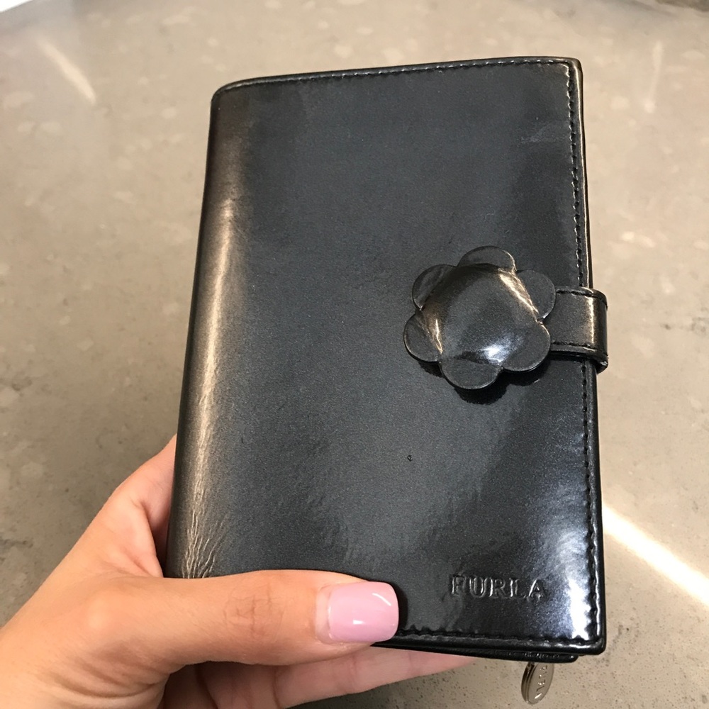 Furla Lady Wallet Black Patent Leather
