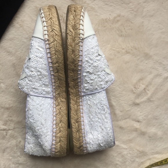 ❌SOLD❌ Chanel Sequin & Patent Leather Espadrilles - Picture 3 of 8