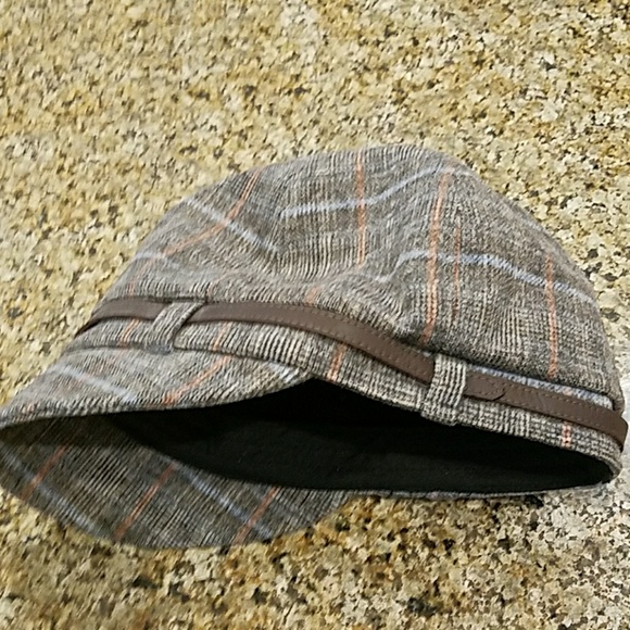 Hat - Picture 3 of 4