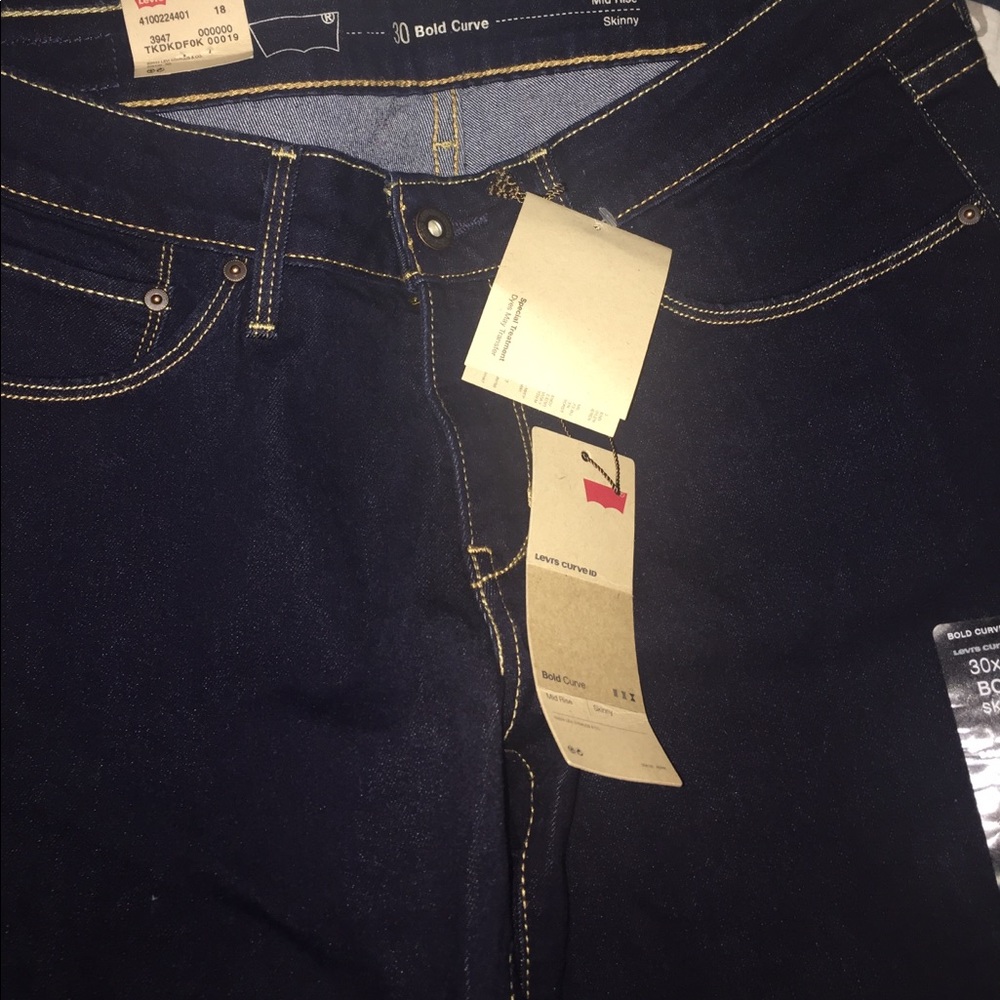 Levi's Bold Curve ID