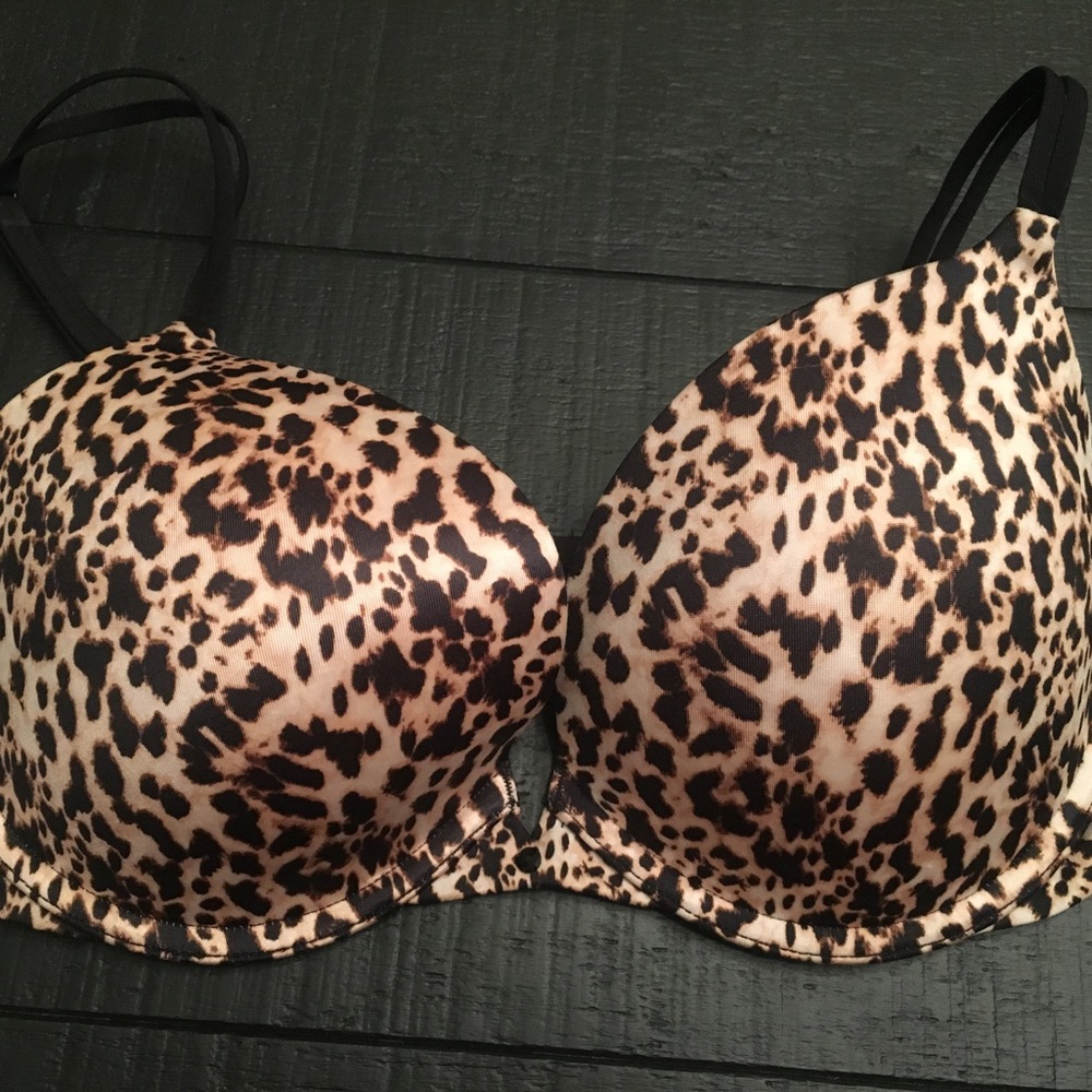 Victoria Secret Very Sexy Push Up Bra - 32DD