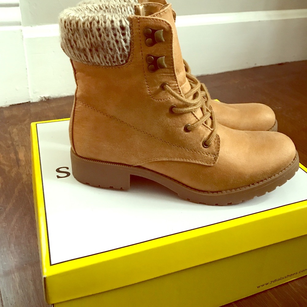 Seven Dials Soha Sweater Top Combat Boots- Wheat