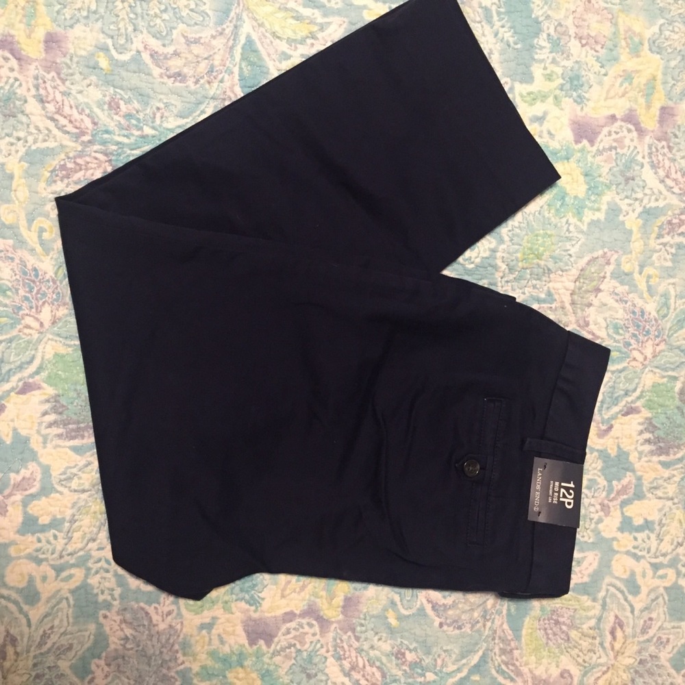 NWT Lands End Navy Blue capris