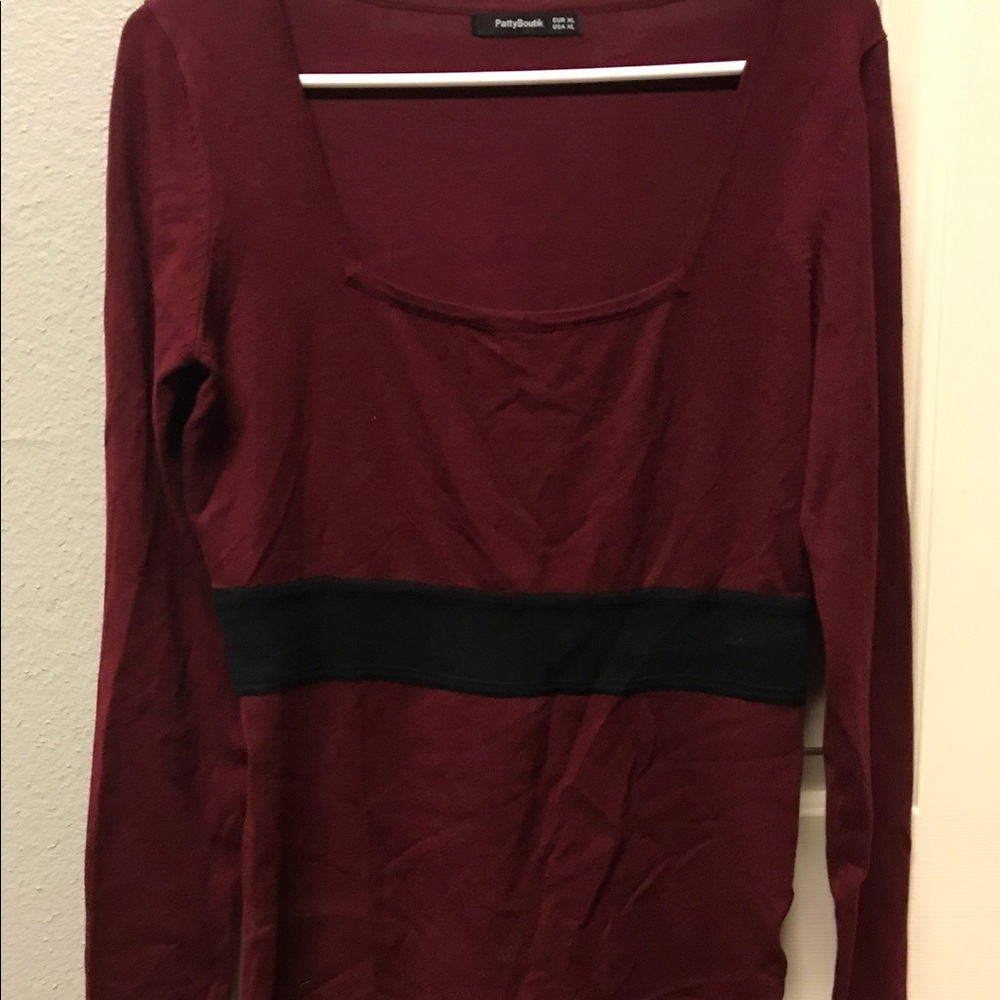 NWOT! Super Cute Burgandy/Black Sweater