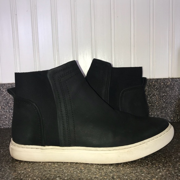 Kenneth Cole Reaction Shoes - Reaction black high tops/ slip ons