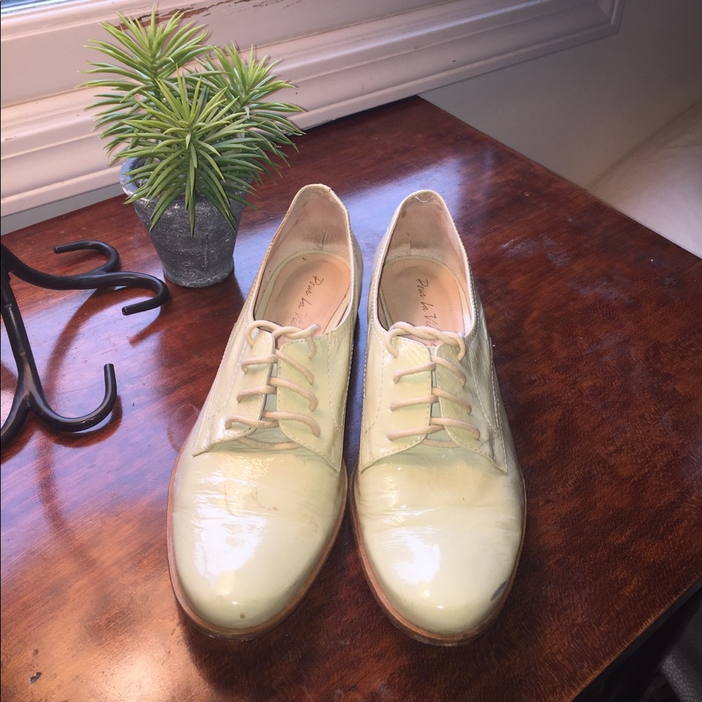 Cream Oxfords by Pour la Victoire