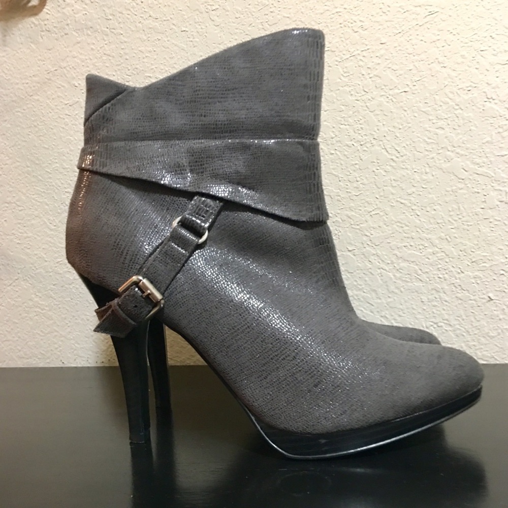 Kelly & Katie Grey High Heels Booties