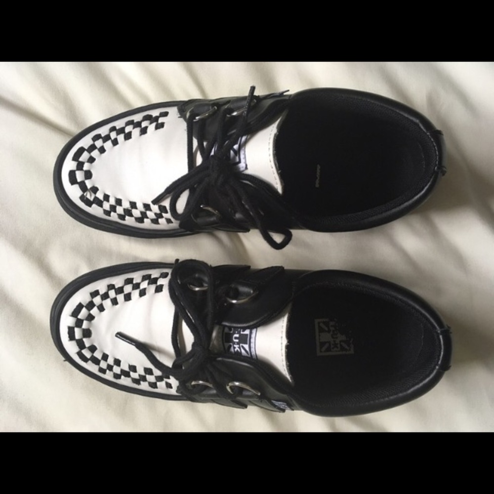 T.U.K. B&W Leather 2-Ring Creepers Womens 7/Mens 5