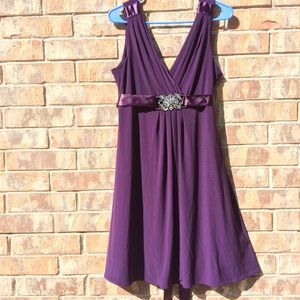 Scarlett Nite 14p deep dark purple v-neck dress