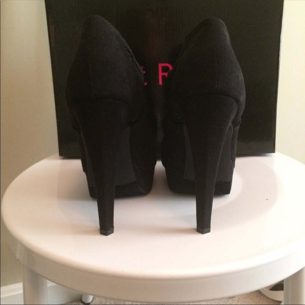 Not Rated black lace high heels size 8.5