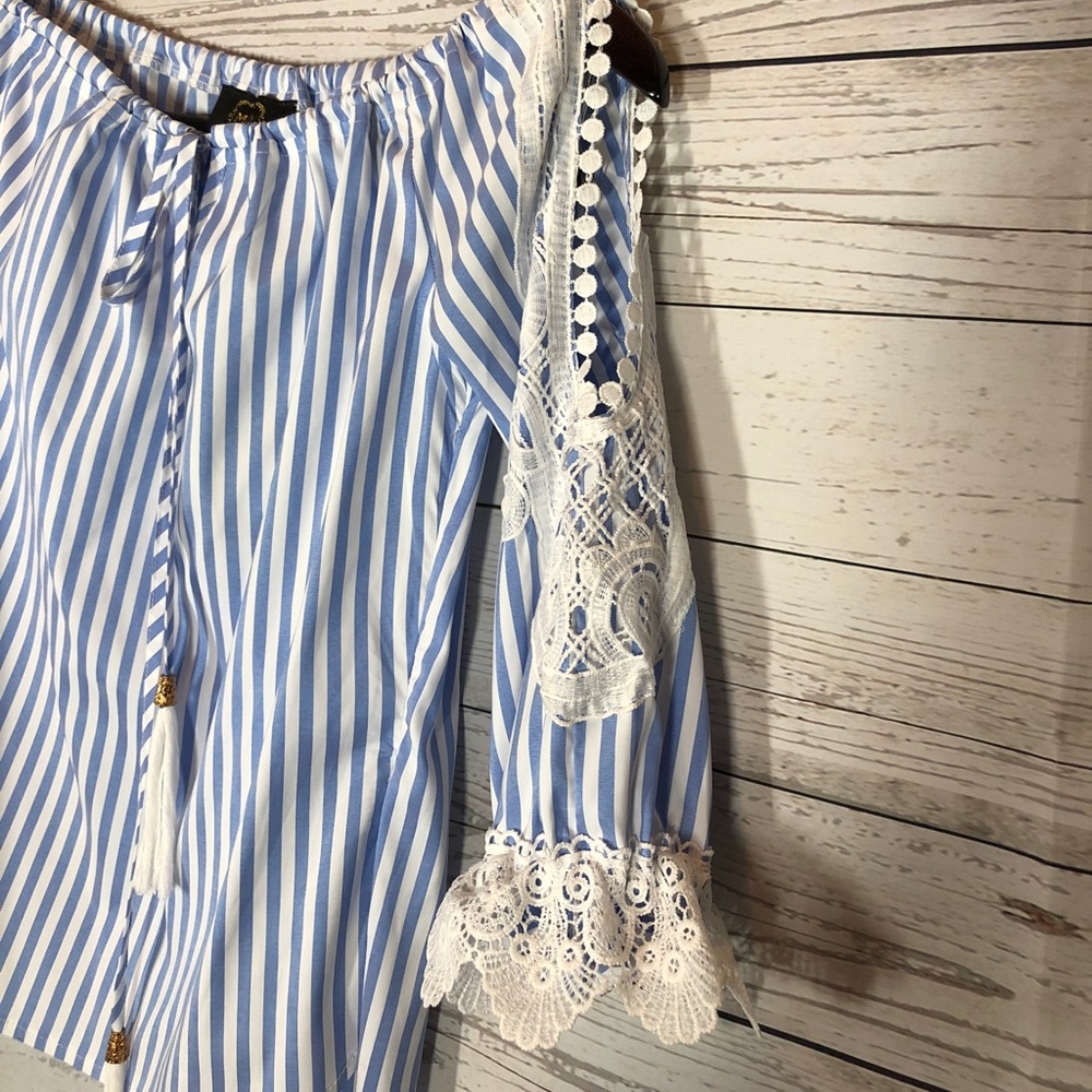Off the Shoulder Cutout Lace Striped Blouse - Picture 3 of 6