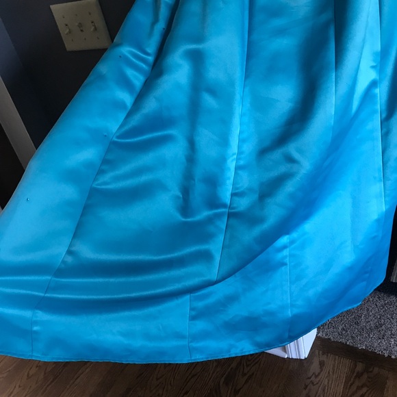 Blue formal gown size 3/4 - Picture 6 of 8