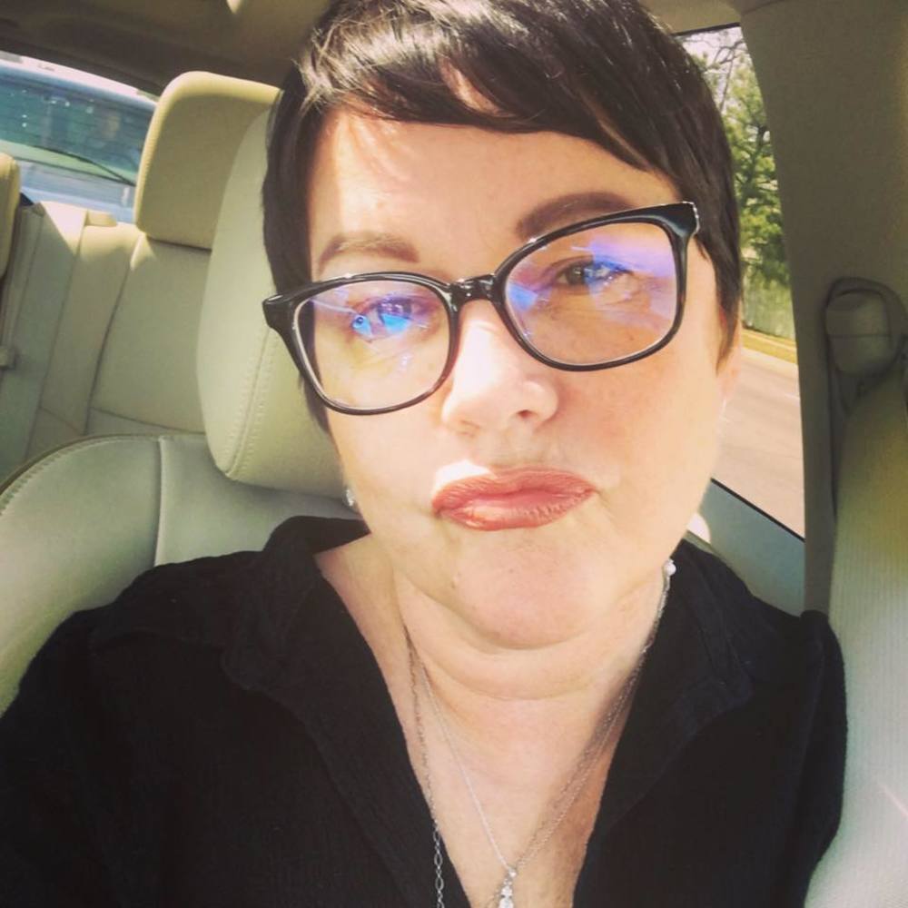 Meet your Posher, Cynthia