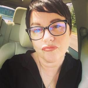 Meet your Posher, Cynthia