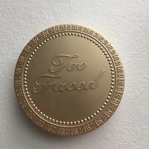 Too faced bronzer