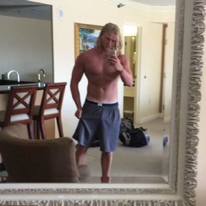 Meet your Posher, Logan