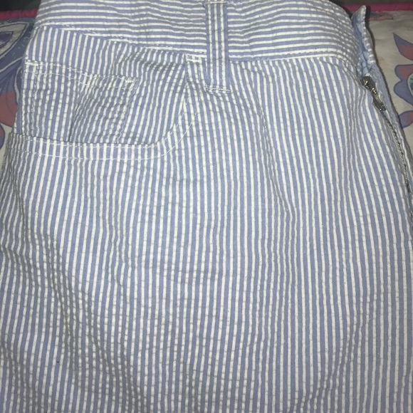 Izod seersucker ladies shorts - Picture 3 of 4