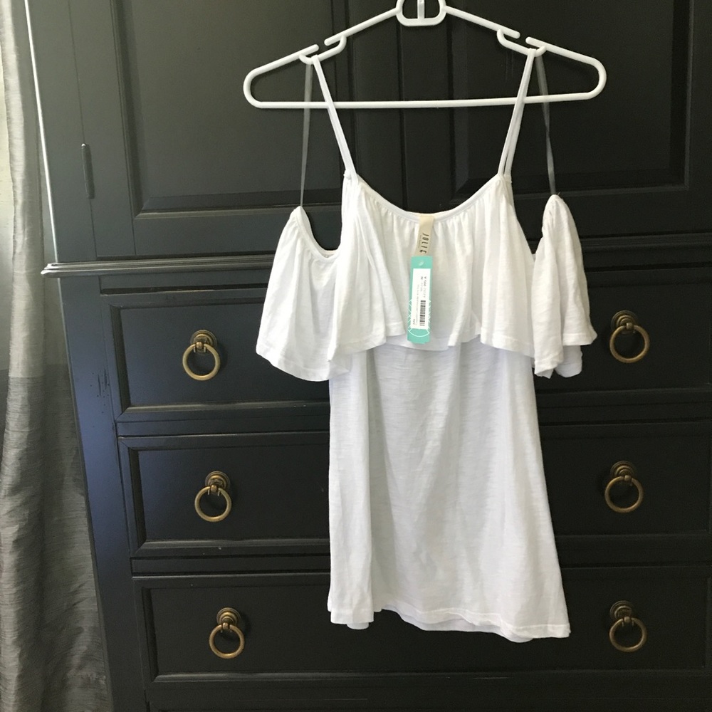 NWT Jolie Cold Shoulder top from Stitch Fix. Med