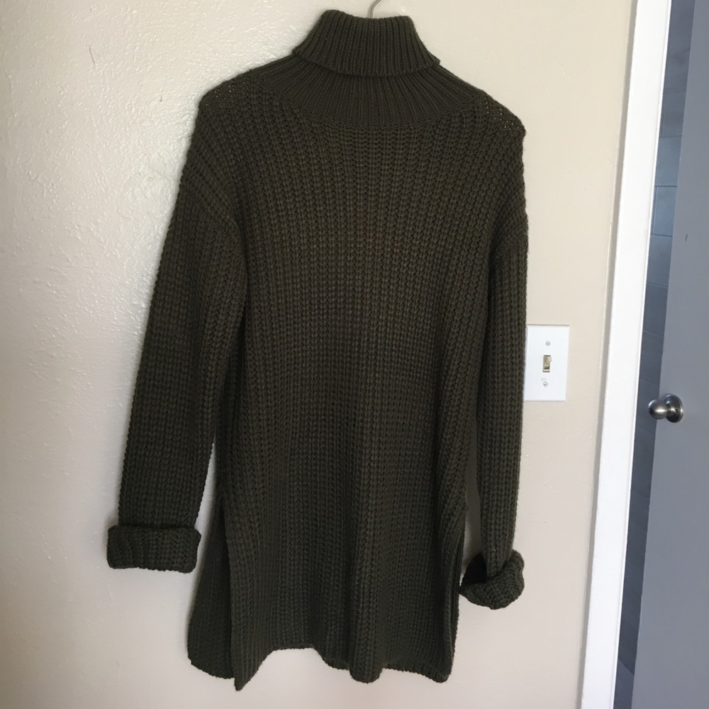 Oversized knitted sweater