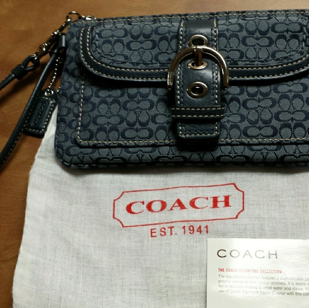 Coach Signature Soho Buckle Collection Wristlet