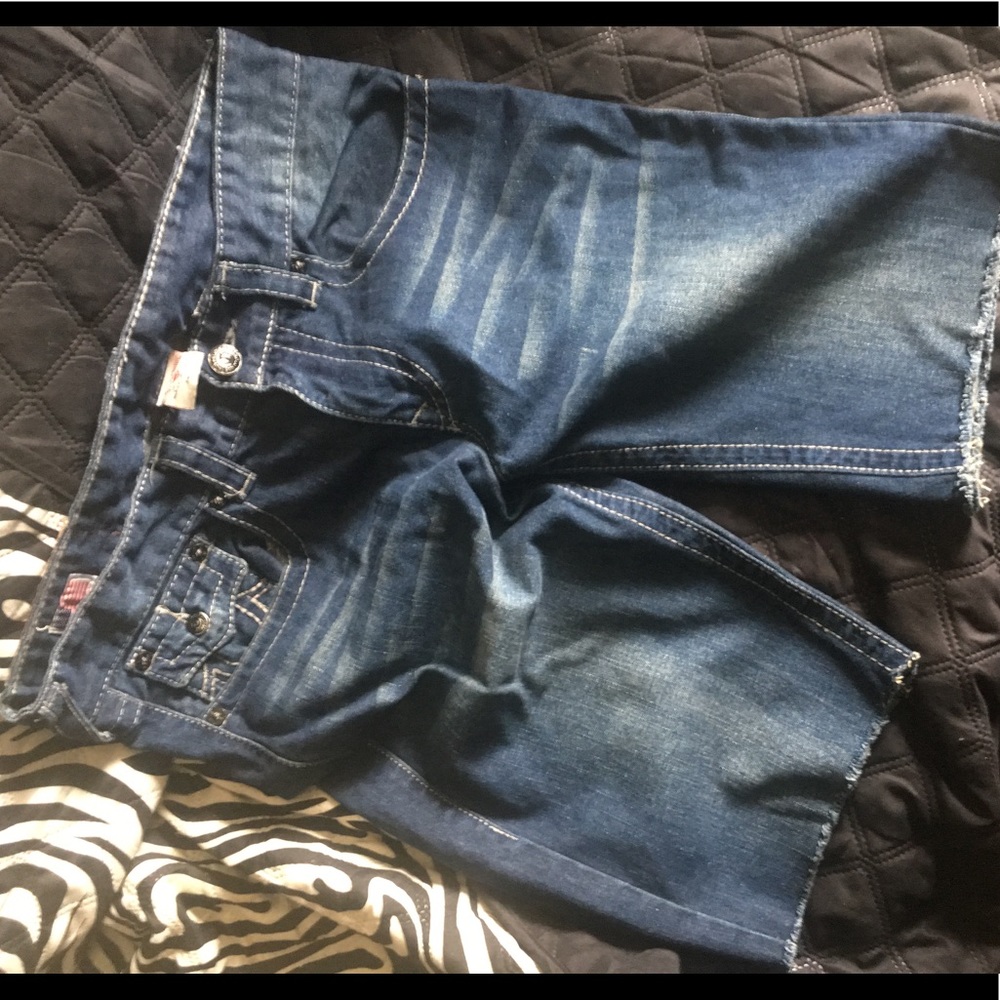 True religion ๐ - Picture 3 of 5