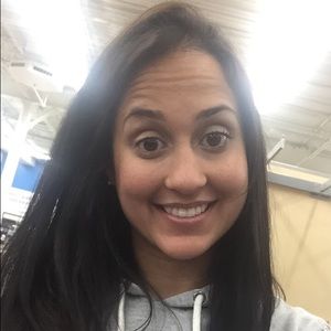 Meet your Posher, Leanna