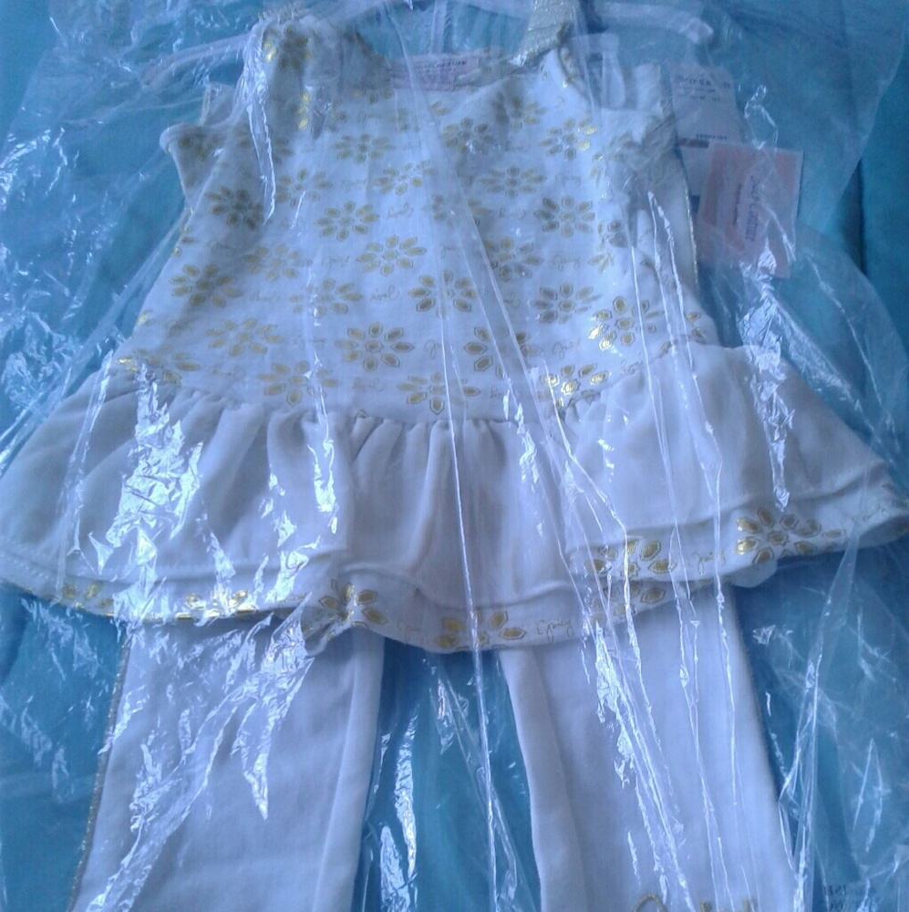 SOLD🛇Juicy Couture 2 pc set leggings and top 3yrs - Picture 2 of 8