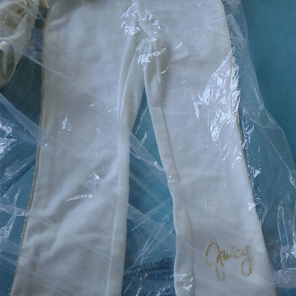 SOLD🛇Juicy Couture 2 pc set leggings and top 3yrs - Picture 7 of 8