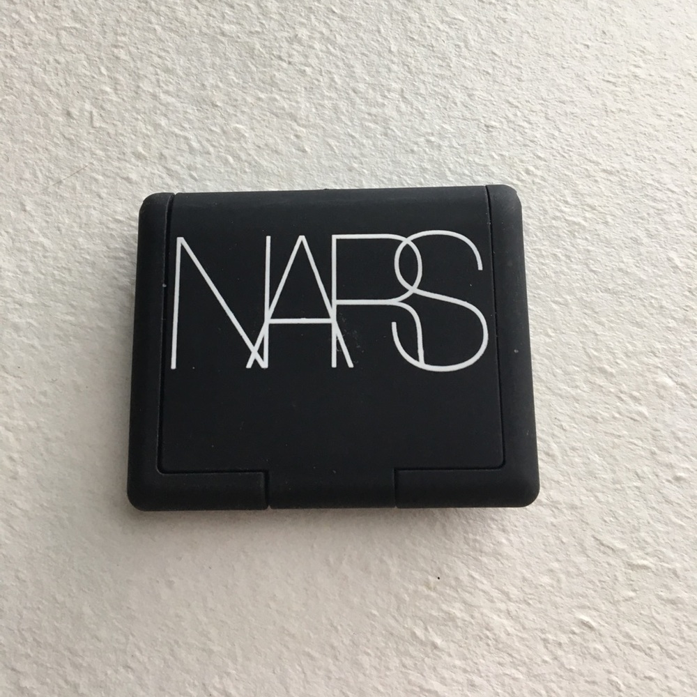 Mini Nars blush in Goulue