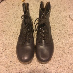 Size 8 brown boots