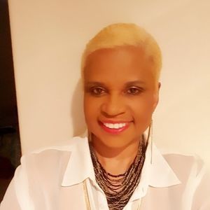 Meet your Posher, Phyllis