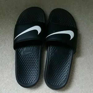 Nike slides