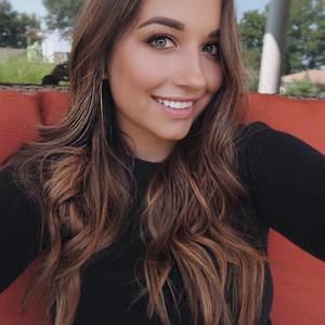 Meet your Posher, Brooke