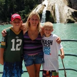 Meet your Posher, Danielle