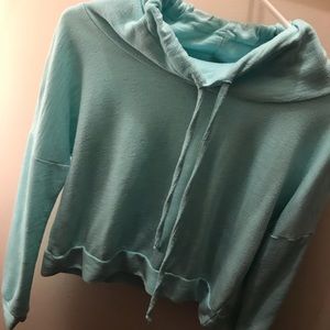 crop top sweatshirt