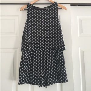 NWT Timing B&W Romper S