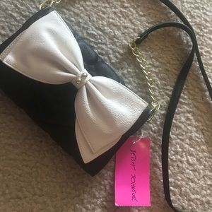 Betsey Johnson crossbody bow bag in black and gold