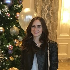 Meet your Posher, Veronica