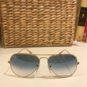 Ray-Ban Women’s Aviators Gold Sunglasses