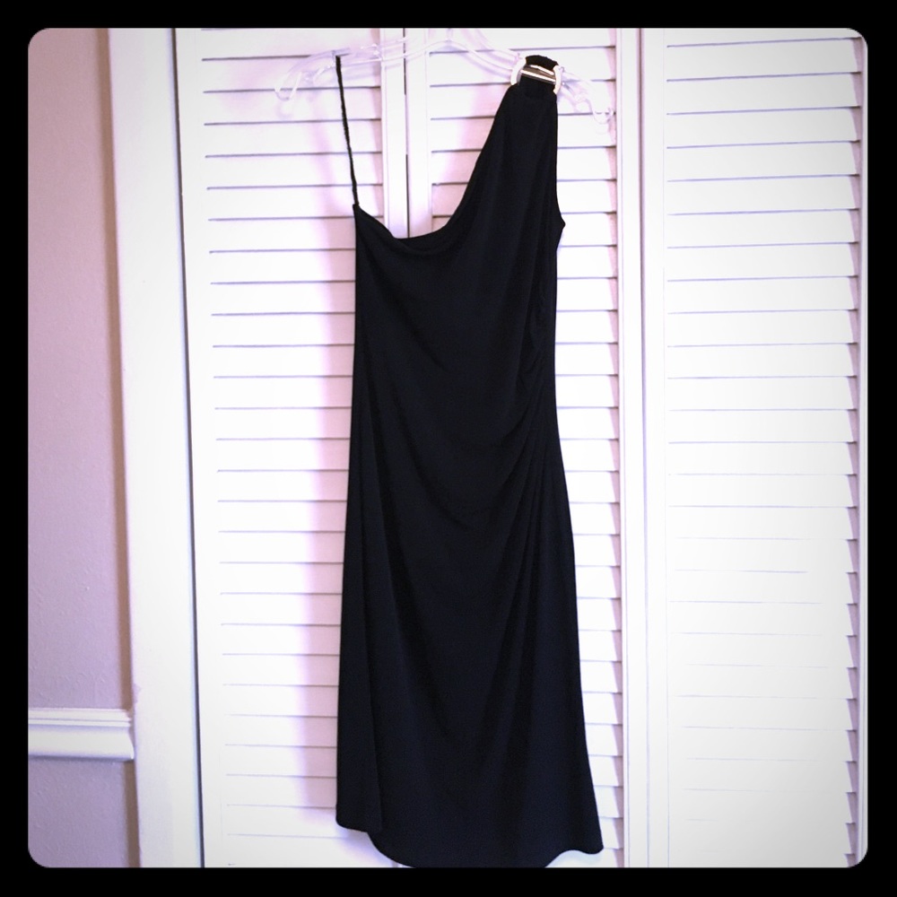One shoulder, Little Black Dress!