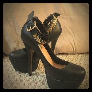 Black with Gold strap pumps