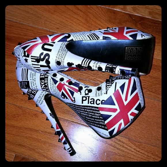 Shoes - Platform heels
