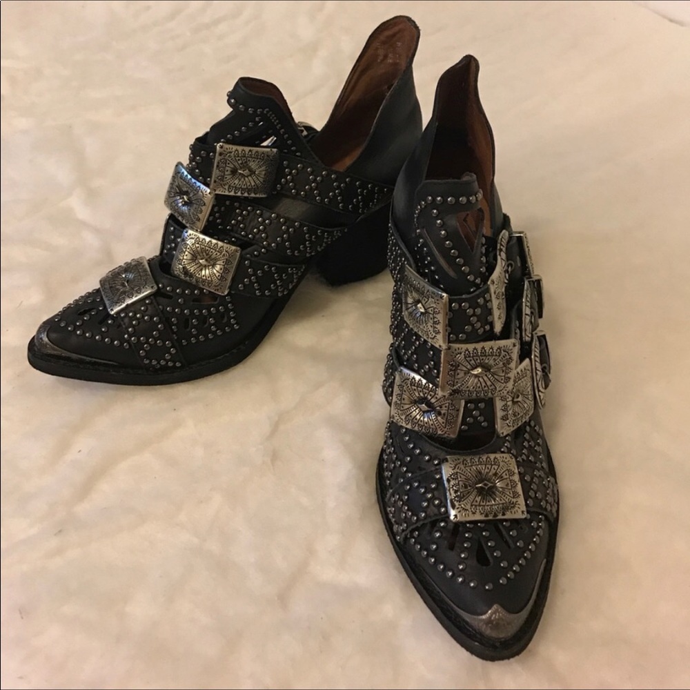 Black Studded with Buckles Jeffery Campbell’s