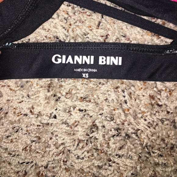 XS colorful print Gianni Bini top - Picture 3 of 4