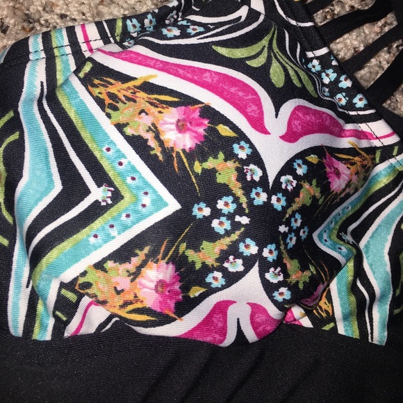 XS colorful print Gianni Bini top - Picture 4 of 4