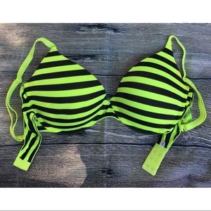 Victoria secret 34D bra