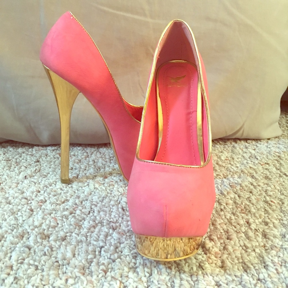 Pink & Gold Pumps