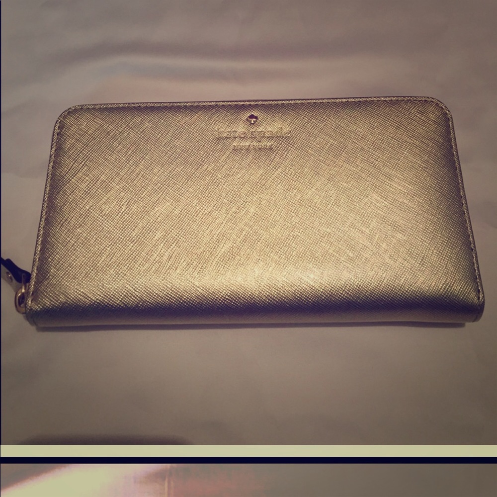 ❤️HP❤️ kate spade "Lacey" wallet EUC
