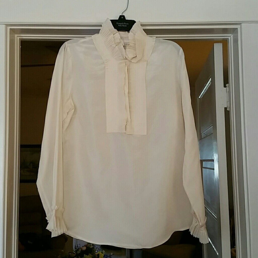 Soft Suroindings silk blouse