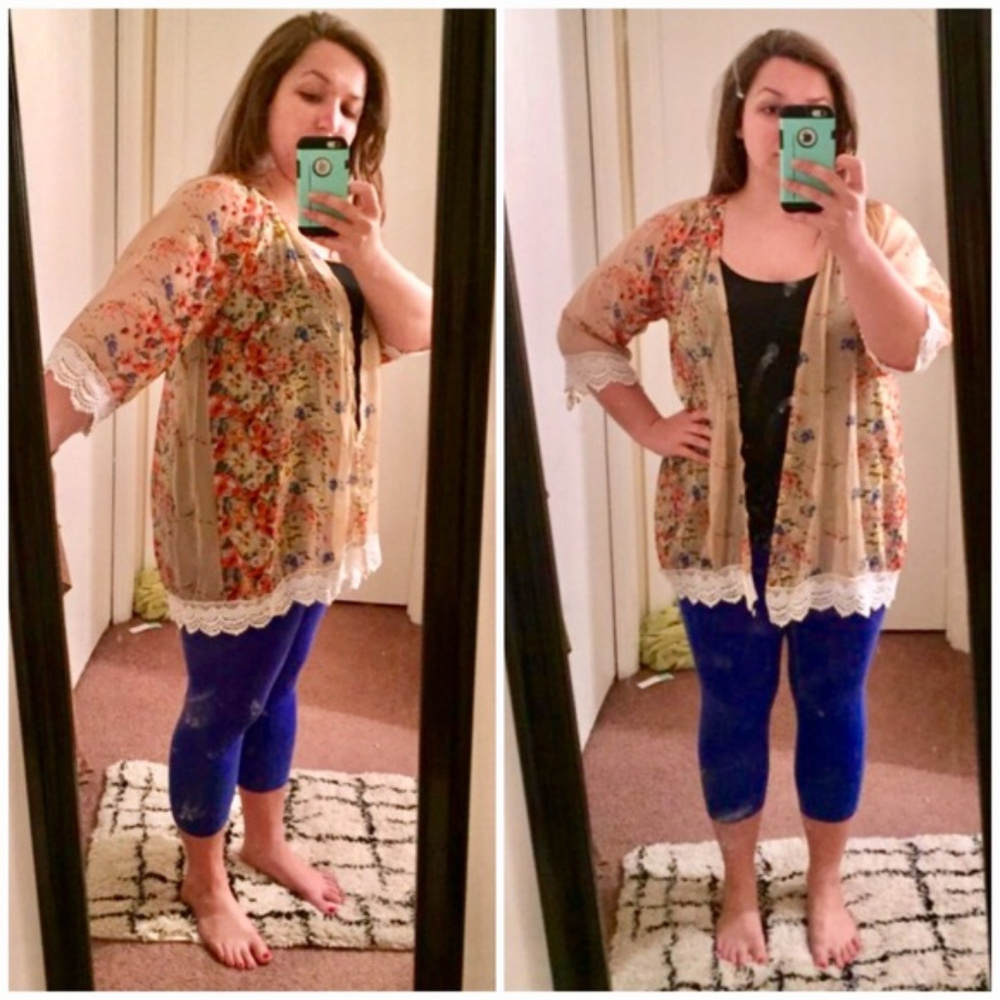 Printed Chiffon Loose Floral Kimono With Lace- Tan - Picture 4 of 8